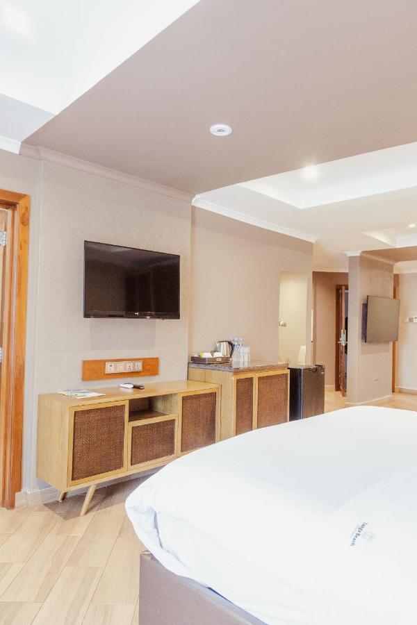 Tanga Beach Resort & Spa エクステリア 写真