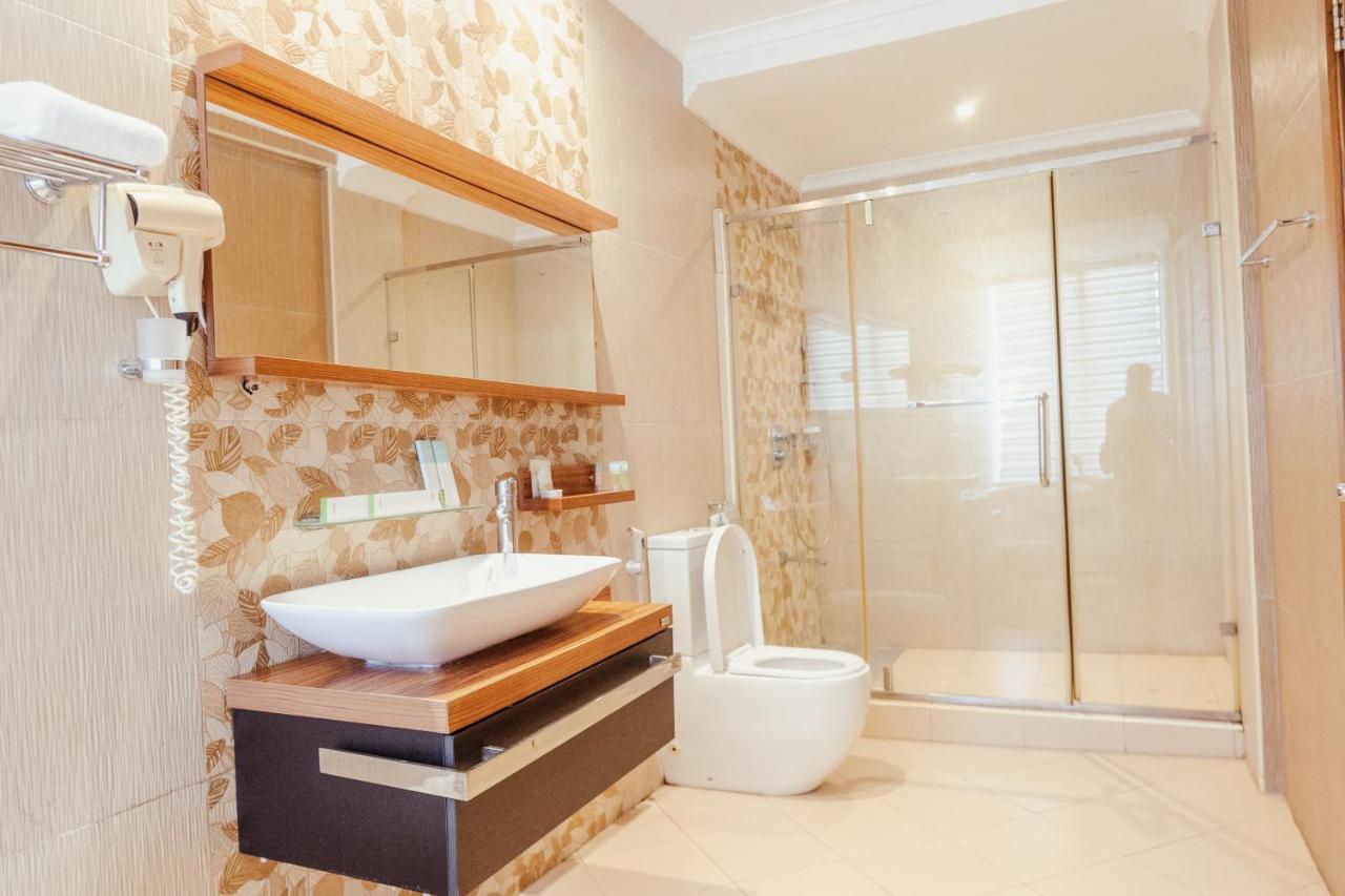 Tanga Beach Resort & Spa エクステリア 写真