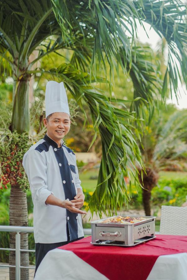 Tanga Beach Resort & Spa エクステリア 写真