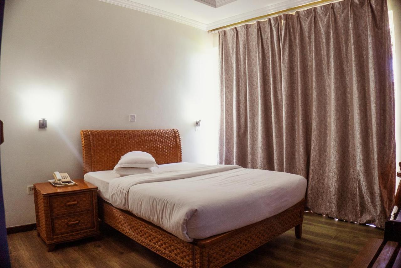 Tanga Beach Resort & Spa エクステリア 写真
