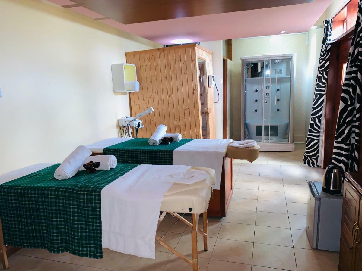 Tanga Beach Resort & Spa エクステリア 写真